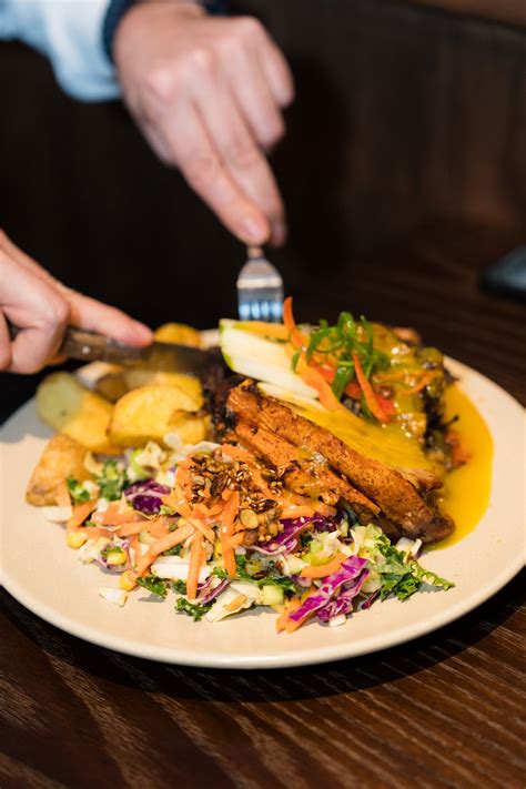 THE 10 BEST Restaurants Near Queen Street .